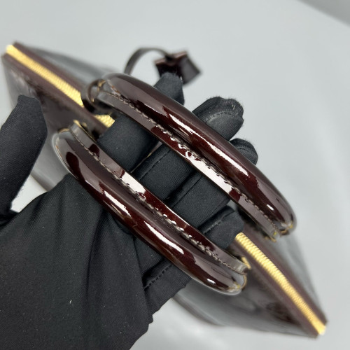 Louis Vuitton Alma GM Vernis Amarante