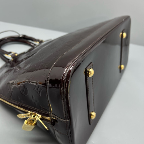 Louis Vuitton Alma GM Vernis Amarante