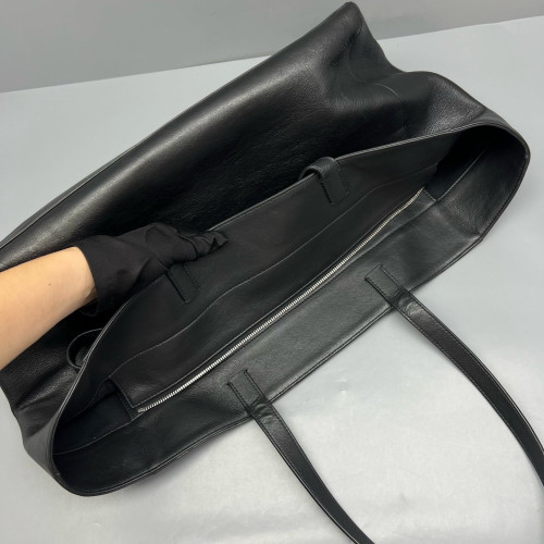 Balenciaga Tote Bag Calfskin Black