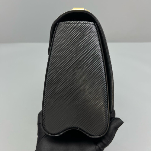Louis Vuitton Twist PM Calfskin Black Louis Vuitton Twist PM Calfskin Black