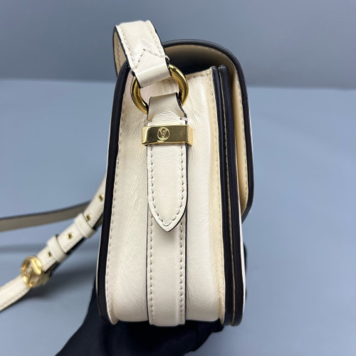 Louis Vuitton Pont 9 PM Calfskin White Louis Vuitton Pont 9 PM Calfskin White