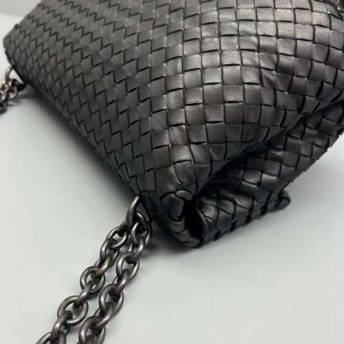 Bottega Veneta Large Olimpia Shoulder Bag Calfskin Intrecciato Black