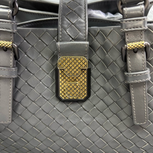 Bottega Veneta Medium Roma Tote Bag Calfskin Intrecciato Grey Bottega Veneta Medium Roma Tote Bag Calfskin Intrecciato Grey