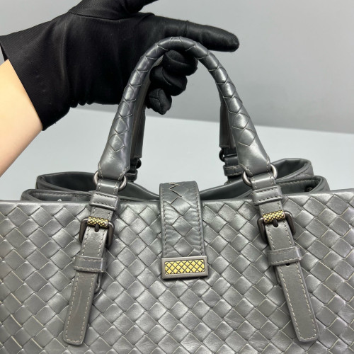 Bottega Veneta Medium Roma Tote Bag Calfskin Intrecciato Grey Bottega Veneta Medium Roma Tote Bag Calfskin Intrecciato Grey