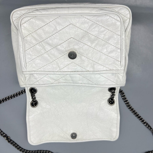 Yves Saint Laurent Medium Niki Chain Pull Up Leather White Yves Saint Laurent Medium Niki Chain Pull Up Leather White