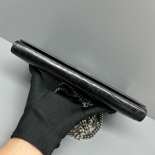 Yves Saint Laurent Medium Classic Kate Calfskin Crocodile Embossed Black Yves Saint Laurent Medium Classic Kate Calfskin Crocodile Embossed Black