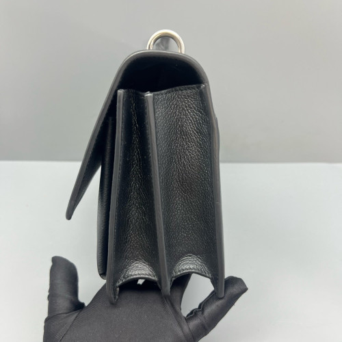 Yves Saint Laurent Medium Sunset Calfskin Black
