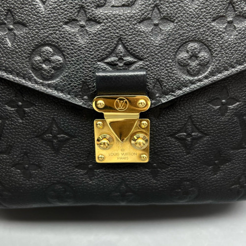 Louis Vuitton Pochette Metis Monogram Empreinte Black