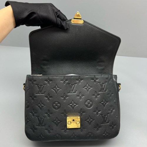 Louis Vuitton Pochette Metis Monogram Empreinte Black