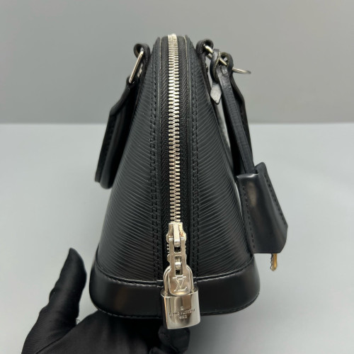 Louis Vuitton Alma BB Epi Black