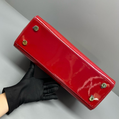 Louis Vuitton Brea MM Vernis Red