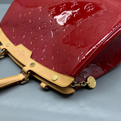 Louis Vuitton Brea MM Vernis Red