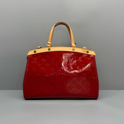 Louis Vuitton Brea MM Vernis Red