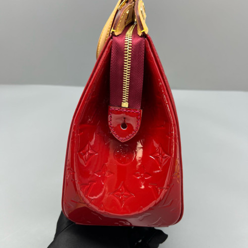 Louis Vuitton Brea MM Vernis Red