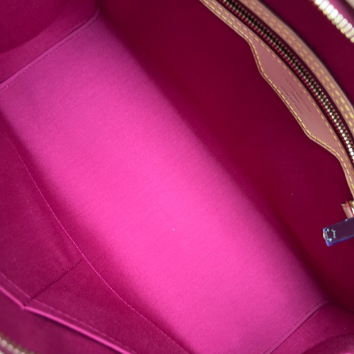 Louis Vuitton Brea MM Vernis Red