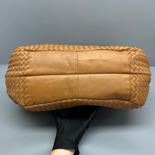 Bottega Veneta Large Campana Hobo Lambskin Intrecciato Nappa Brown