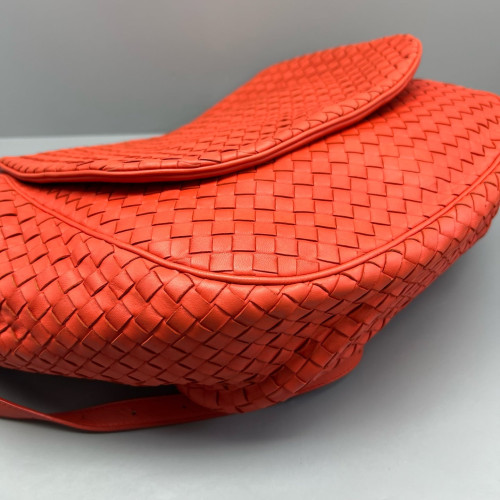 Bottega Veneta Crossbody Bag Lambskin Intrecciato Nappa Red