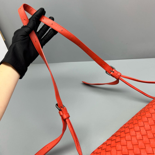 Bottega Veneta Crossbody Bag Lambskin Intrecciato Nappa Red