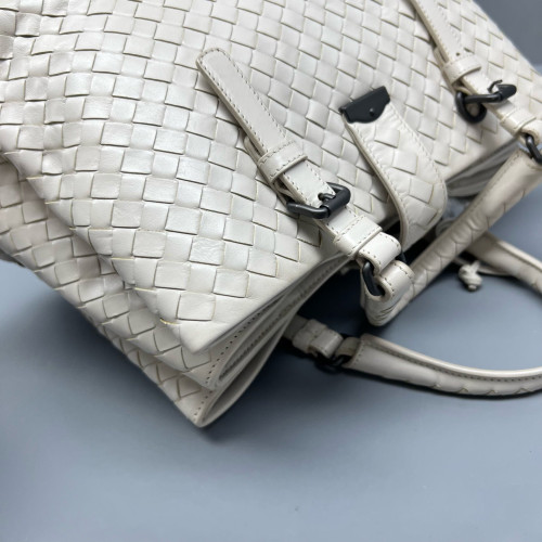 Bottega Veneta Small Roma Tote Bag Lambskin Intrecciato Nappa White