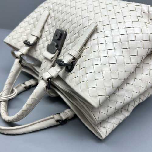 Bottega Veneta Small Roma Tote Bag Lambskin Intrecciato Nappa White