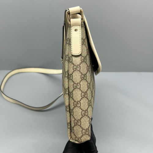 Gucci Crossbody Bag GG Supreme Monogram Beige Brown White