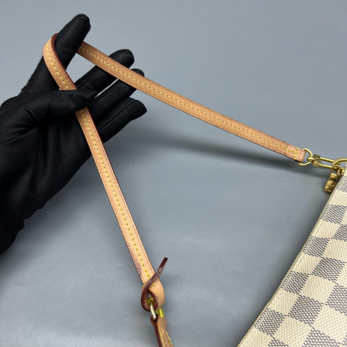 Louis Vuitton Pochette Accessories 22 Damier Azur Beige