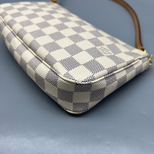Louis Vuitton Pochette Accessories 22 Damier Azur Beige
