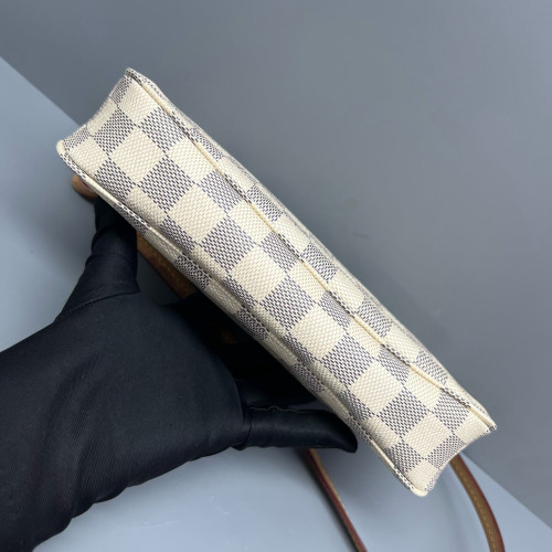 Louis Vuitton Pochette Accessories 22 Damier Azur Beige