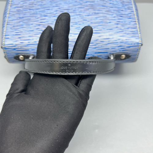 Louis Vuitton Cluny Bb Epi Blue