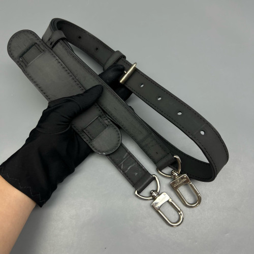 Louis Vuitton Porte Documents Voyage PM Damier Graphite Black