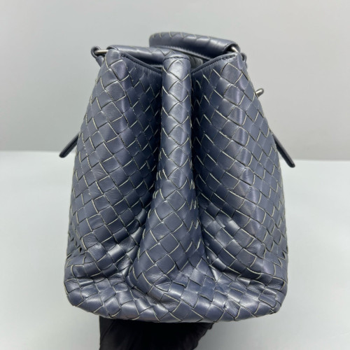 Bottega Veneta Medium Roma Tote Bag Calfskin Intrecciato Dark Blue Bottega Veneta Medium Roma Tote Bag Calfskin Intrecciato Dark Blue