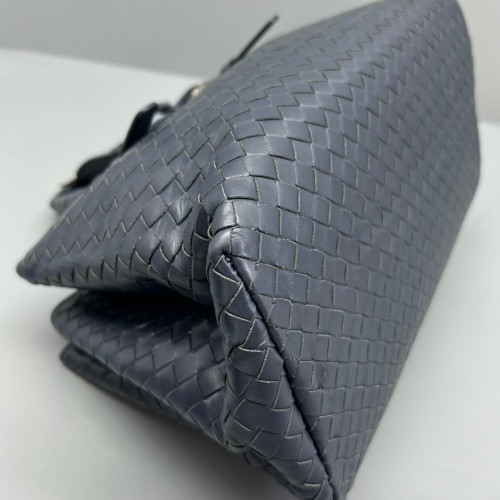 Bottega Veneta Medium Roma Tote Bag Calfskin Intrecciato Dark Blue Bottega Veneta Medium Roma Tote Bag Calfskin Intrecciato Dark Blue