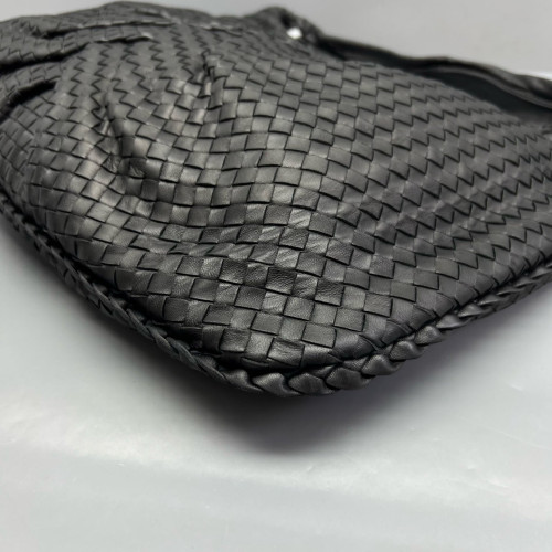 Bottega Veneta Maxi Veneta Hobo Calfskin Intrecciato Black