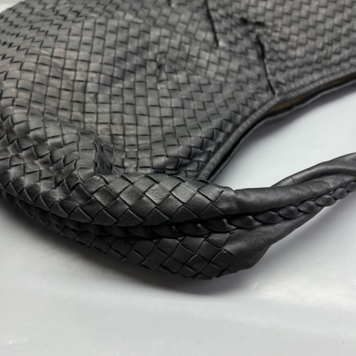 Bottega Veneta Maxi Veneta Hobo Calfskin Intrecciato Black