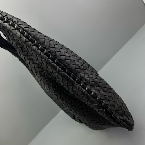 Bottega Veneta Maxi Veneta Hobo Calfskin Intrecciato Black
