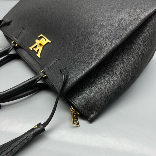 Louis Vuitton Lockme Tote PM Calfskin Black