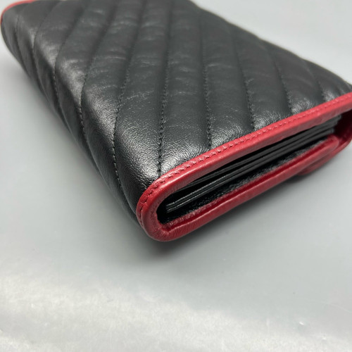 Gucci GG Marmont Chain Wallet Calfskin Black Red