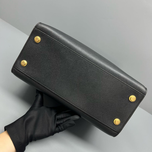 Louis Vuitton City Steamer MM Calfskin Black