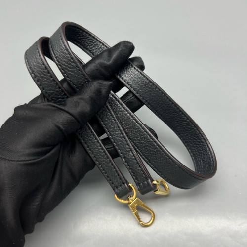 Louis Vuitton City Steamer MM Calfskin Black