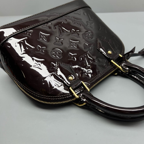 Louis Vuitton Alma BB Vernis Amarante