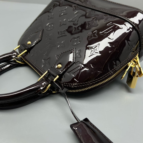 Louis Vuitton Alma BB Vernis Amarante
