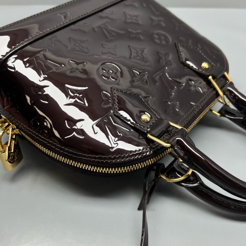 Louis Vuitton Alma BB Vernis Amarante