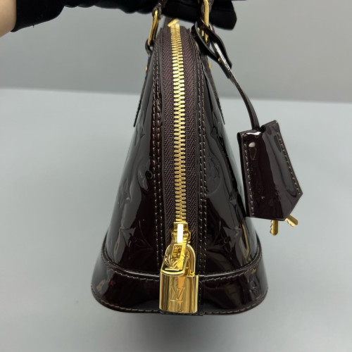 Louis Vuitton Alma BB Vernis Amarante