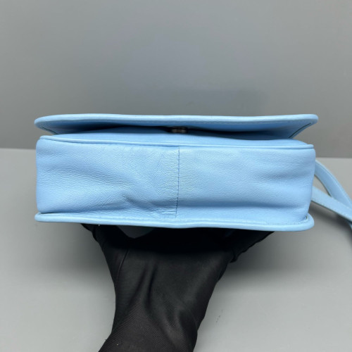 Bottega Veneta Messenger Lambskin Intrecciato Nappa Blue