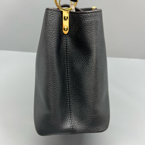 Louis Vuitton Capucines MM Calfskin Black