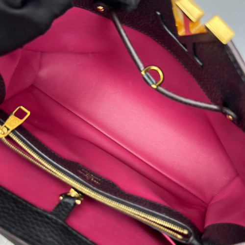 Louis Vuitton Capucines MM Calfskin Black