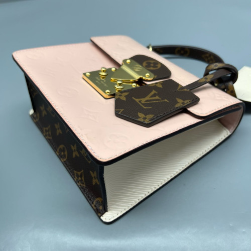 Louis Vuitton Spring Street Vernis Pink