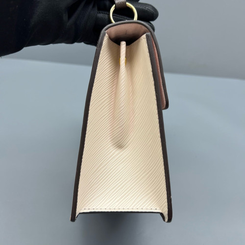 Louis Vuitton Spring Street Vernis Pink