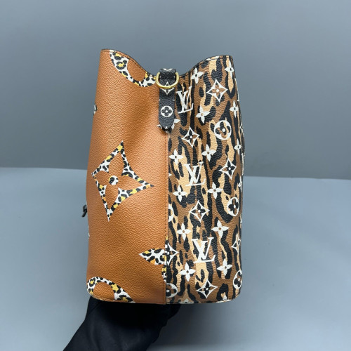 Louis Vuitton Noe Monogram Brown
