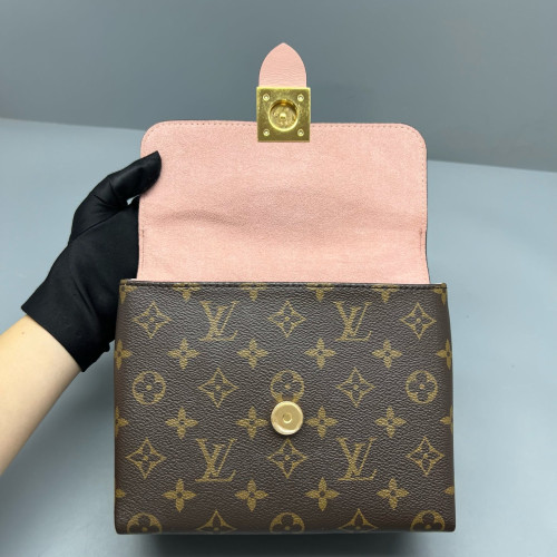 Louis Vuitton Locky BB Monogram Pink